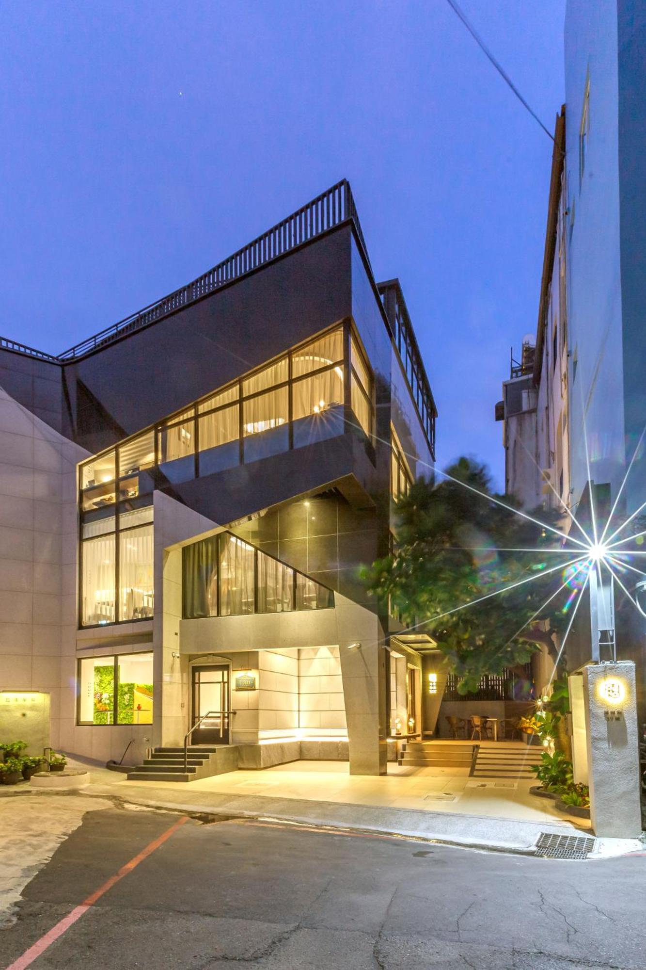 墾丁耳東華苑erdong Manor Acomodação com café da manhã Exterior foto